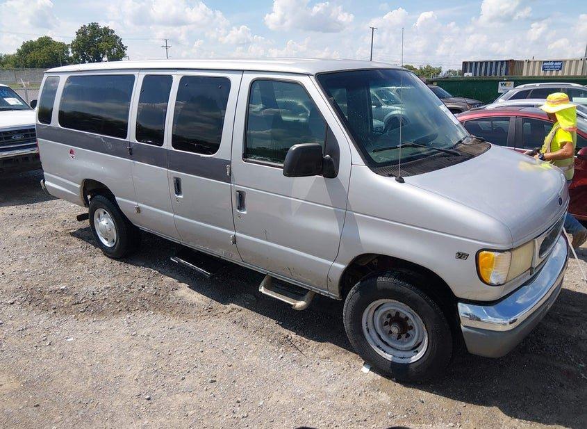 Ford E-350 Super Duty