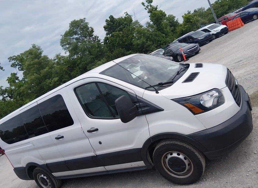 Ford Transit-150