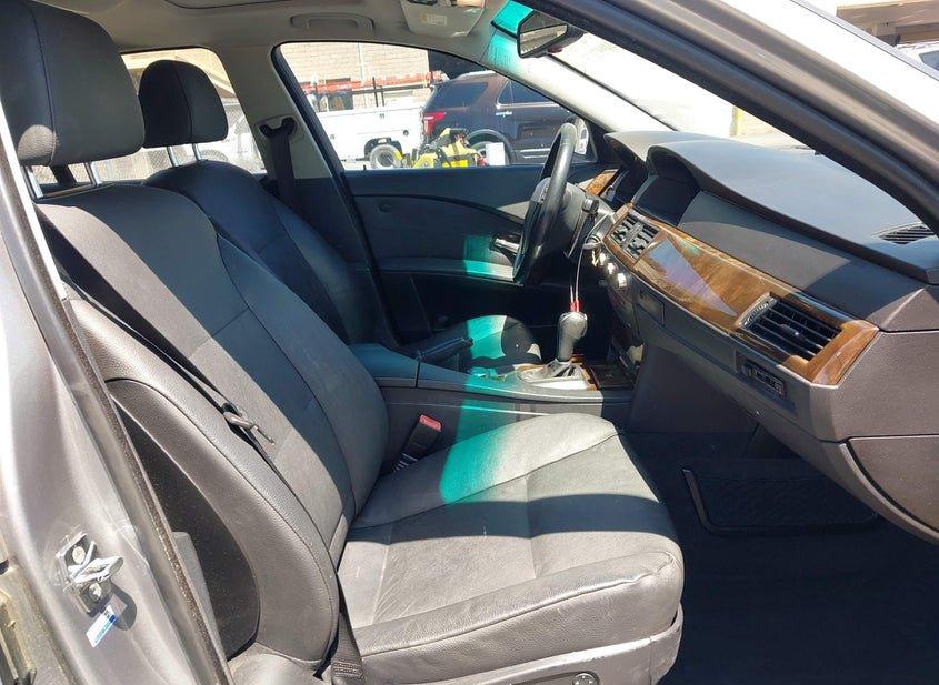 BMW 530I