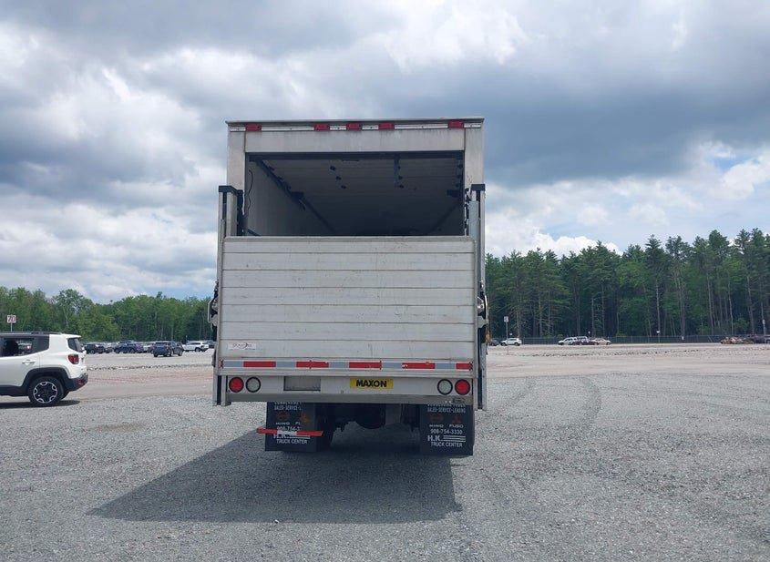 Freightliner M2 106