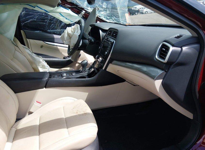 Nissan Maxima