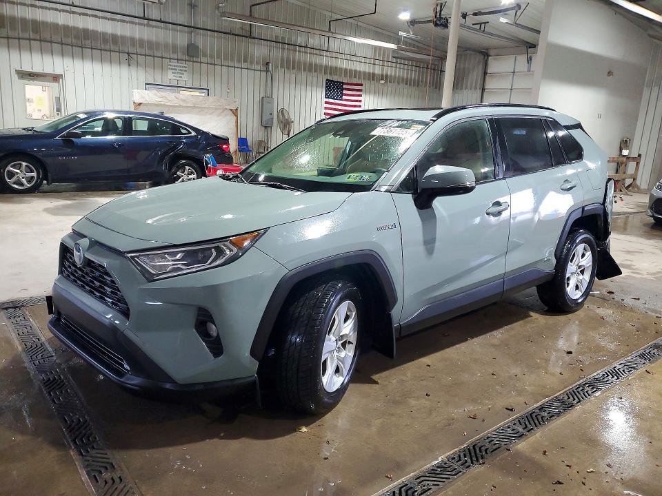 2021 Toyota Rav4 — фото 1