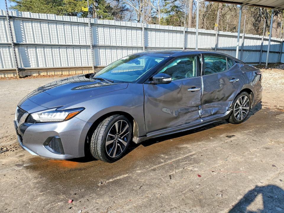 Nissan Maxima