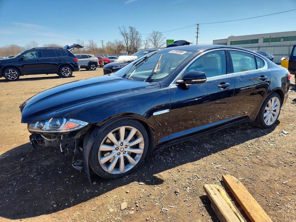 2012 Jaguar Xf — фото 1