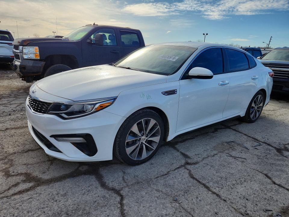 2019 Kia Optima — фото 1