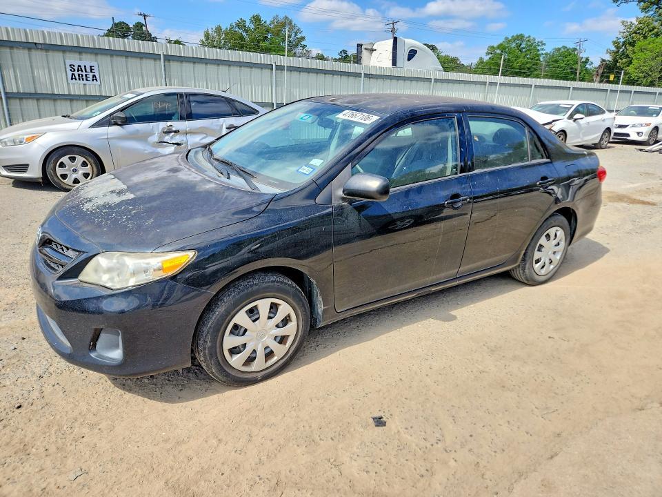 2011 Toyota Corolla — фото 1