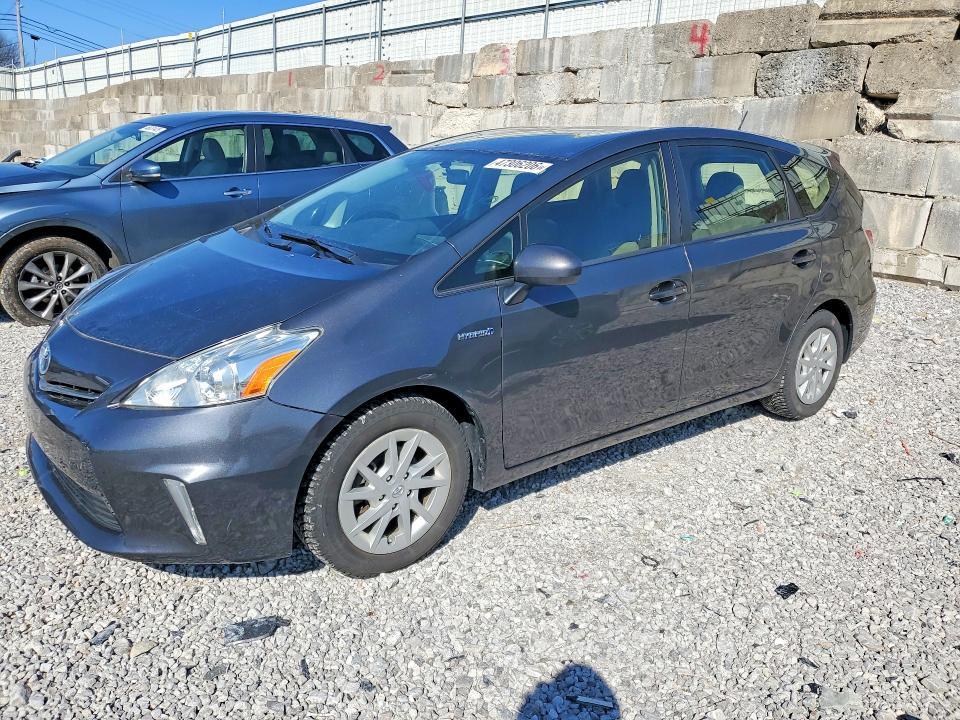 2012 Toyota Prius V — фото 1