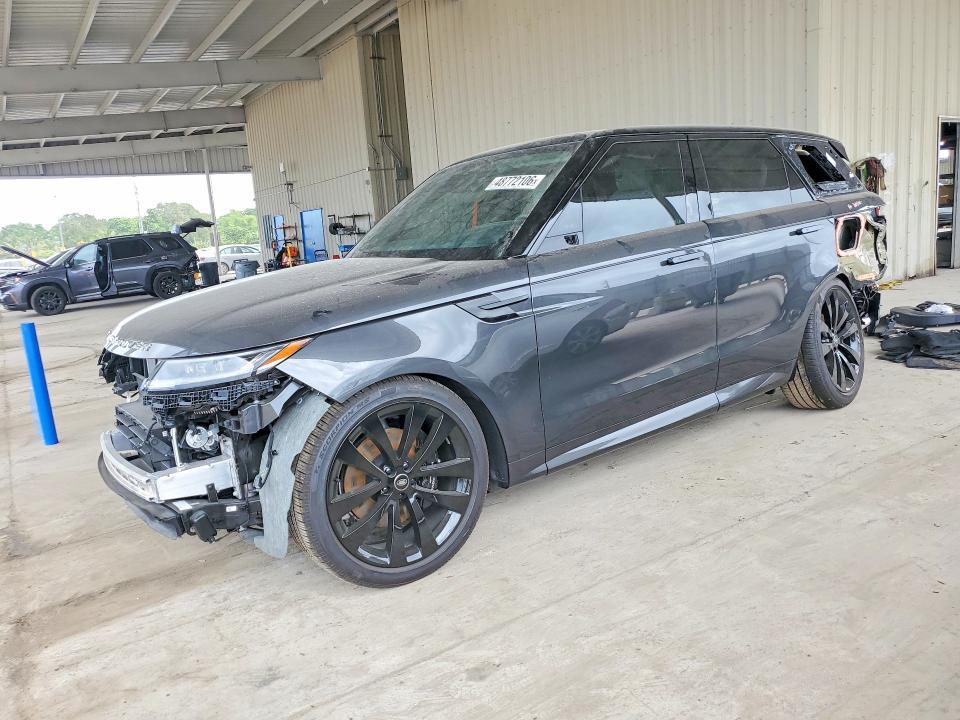2025 Land Rover Range Rover Sport — фото 1