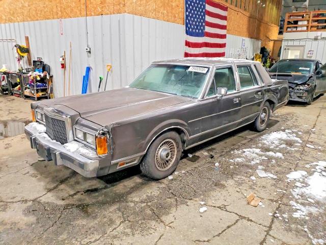 Lincoln Town Car