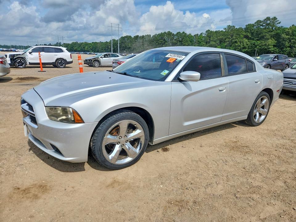 2011 Dodge Charger — фото 1