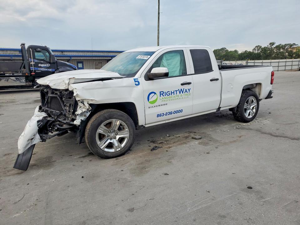 2016 Chevrolet Silverado — фото 1