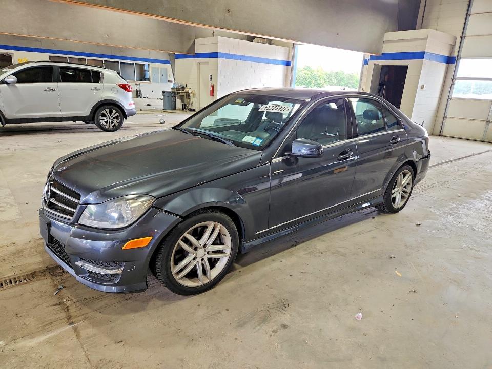 2014 Mercedes-Benz C — фото 1