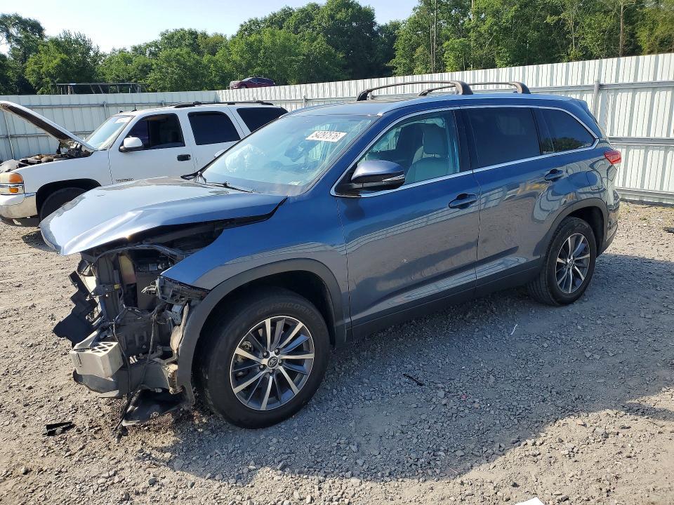 2019 Toyota Highlander — фото 1