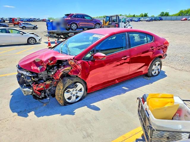 2016 Kia Forte — фото 1