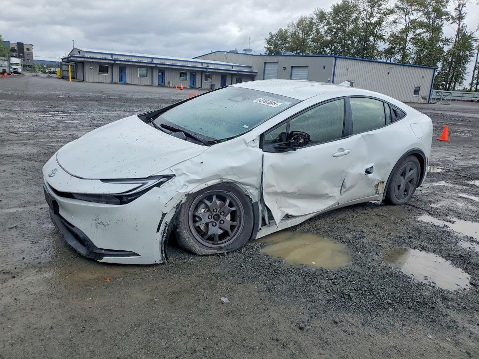 2024 Toyota Prius — фото 1