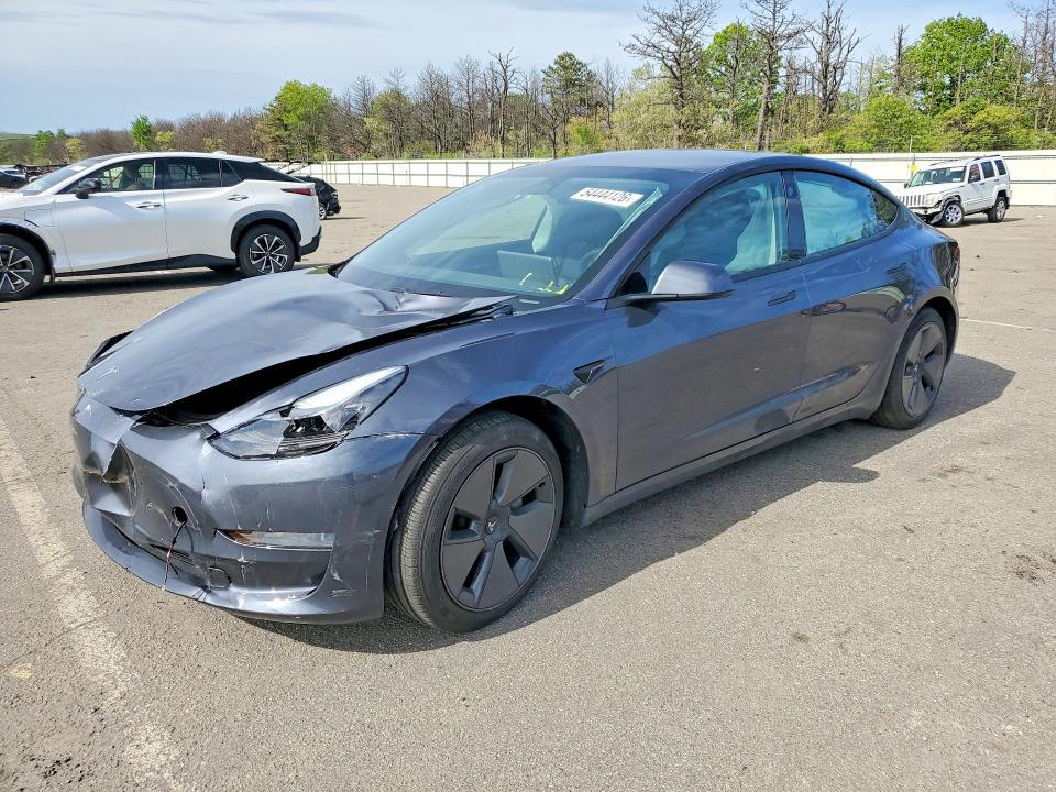 2023 Tesla Model 3 — фото 1