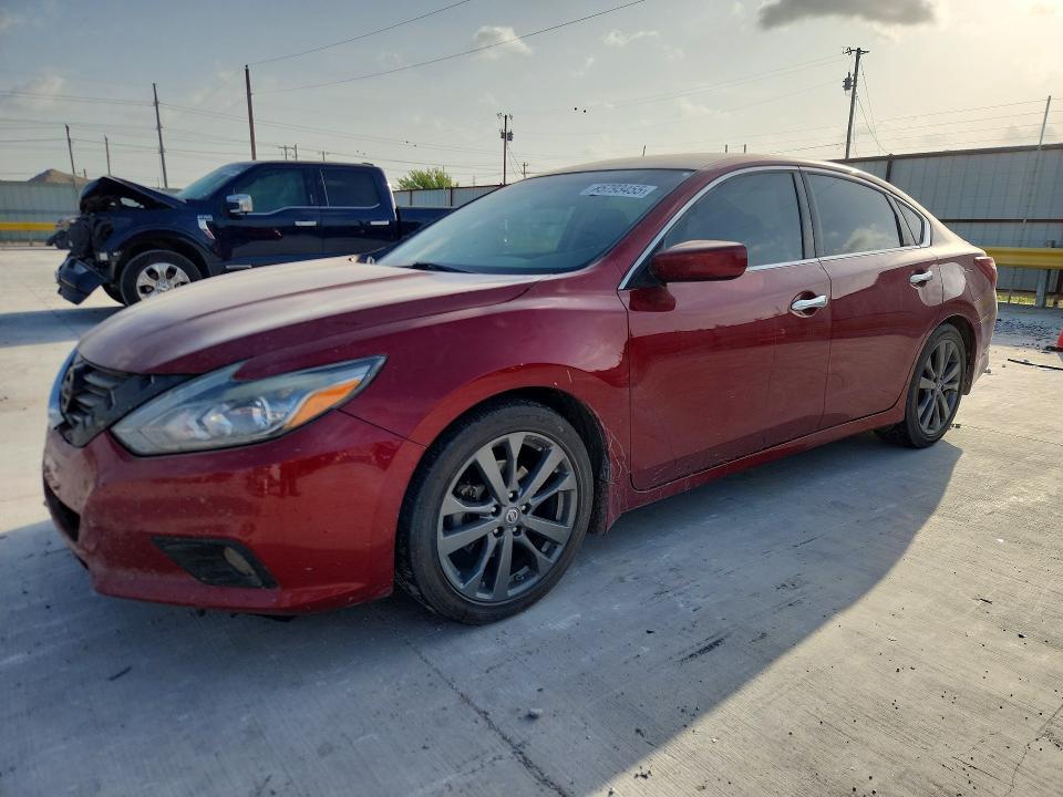 2018 Nissan Altima — фото 1