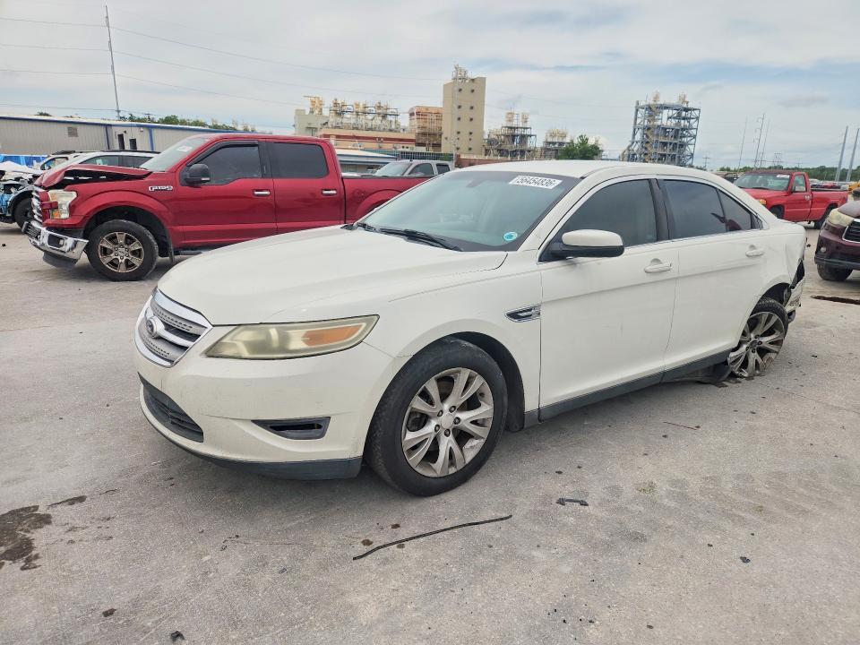 Ford Taurus