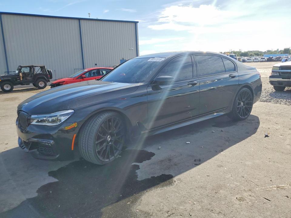 BMW 750