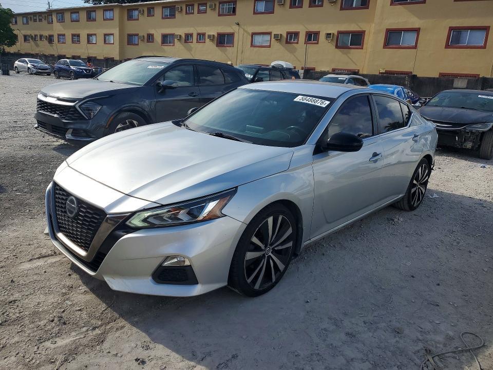 2019 Nissan Altima — фото 1