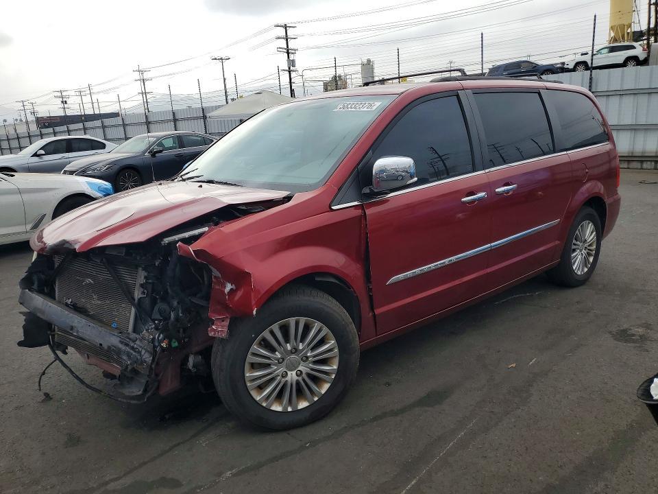 2015 Chrysler Town Country — фото 1