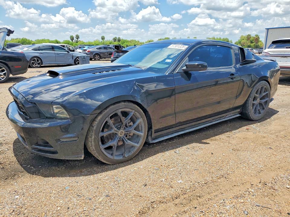 2013 Ford Mustang — фото 1