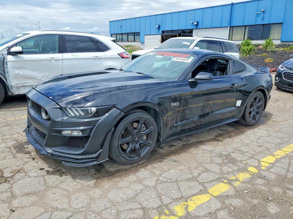 2015 Ford Mustang — фото 1
