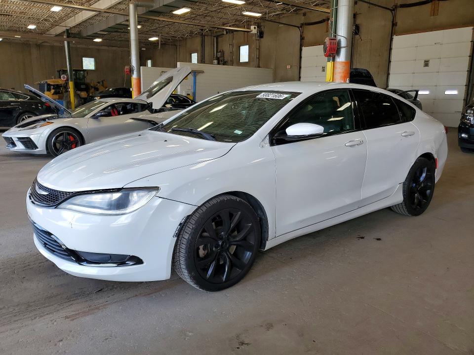 2015 Chrysler 200 — фото 1