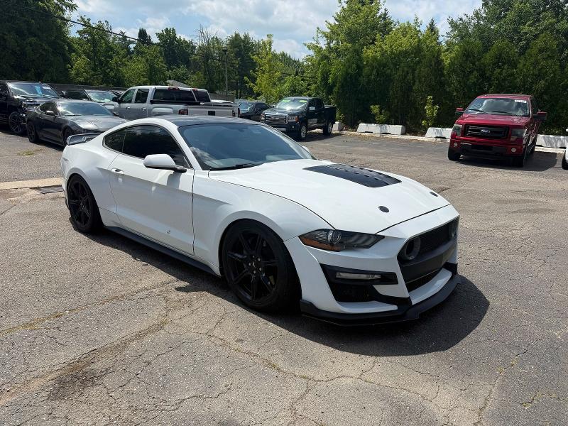 2019 Ford Mustang — фото 1