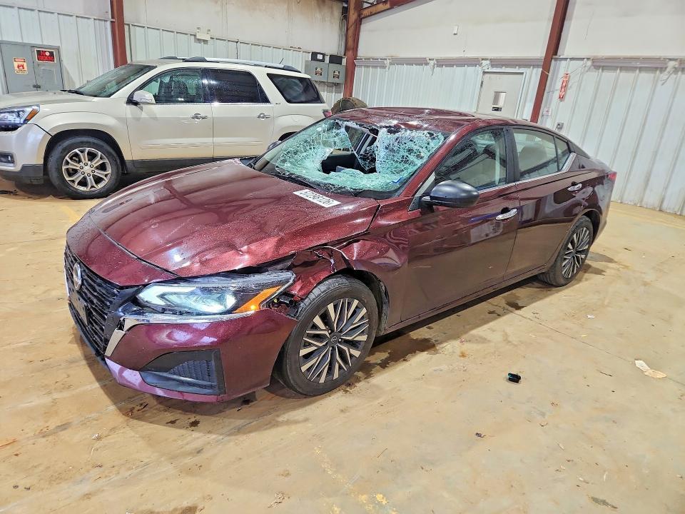 2024 Nissan Altima — фото 1