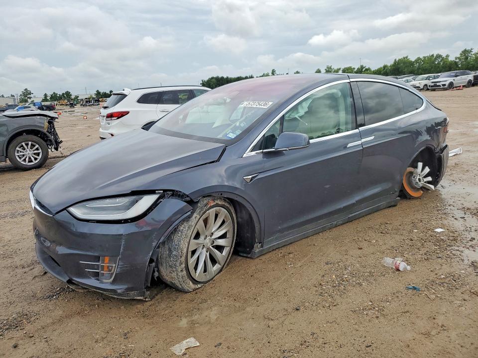 2019 Tesla Model X — фото 1