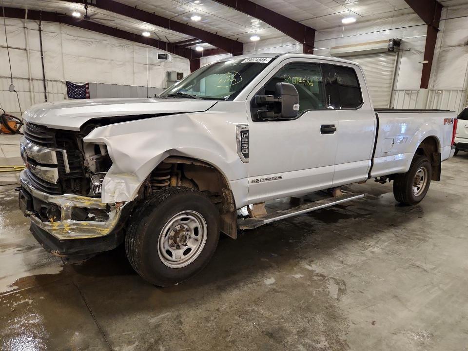 2017 Ford F250 — фото 1