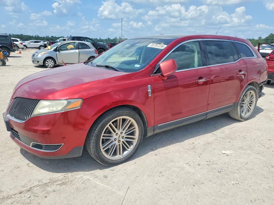 2014 Lincoln Mkt — фото 1