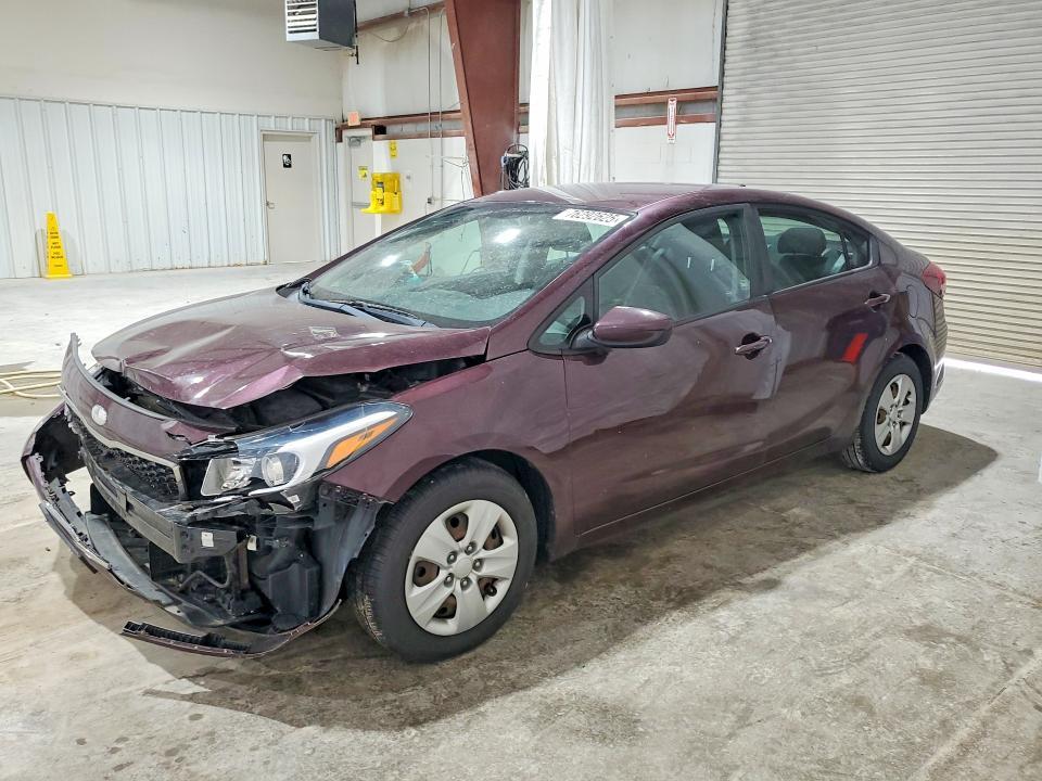 2017 Kia Forte — фото 1