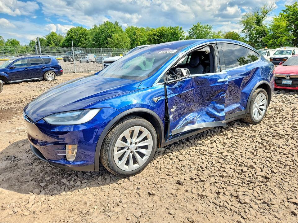 2017 Tesla Model X — фото 1