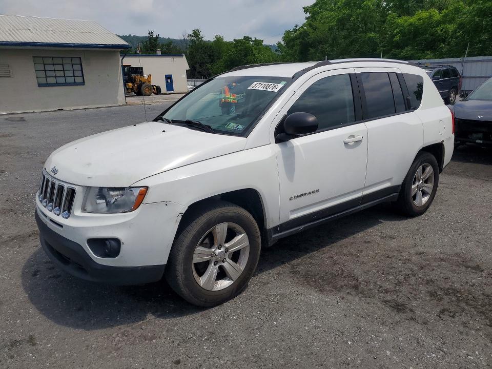 2013 Jeep Compass — фото 1