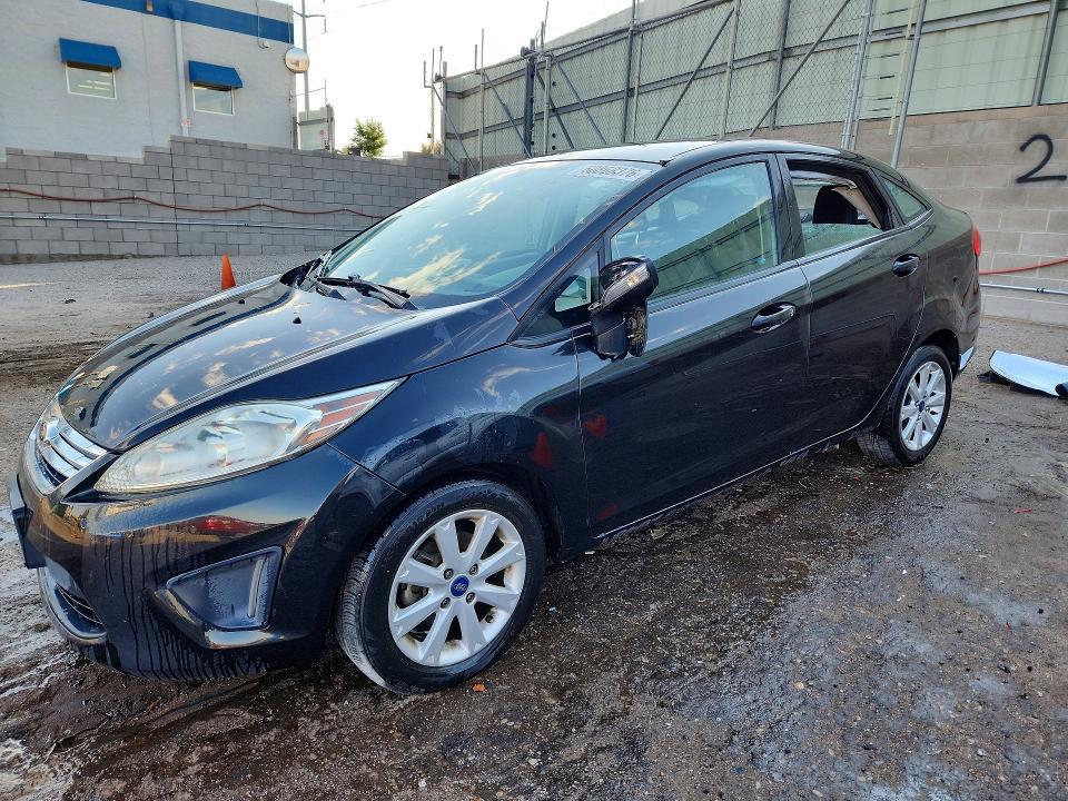 2013 Ford Fiesta — фото 1
