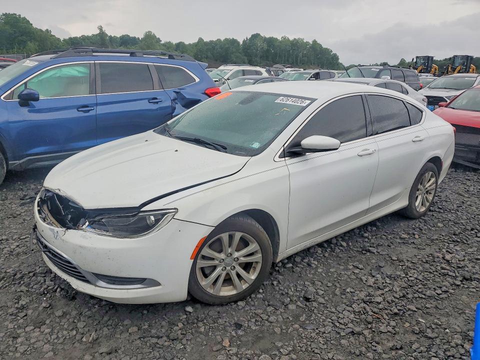 2015 Chrysler 200 — фото 1