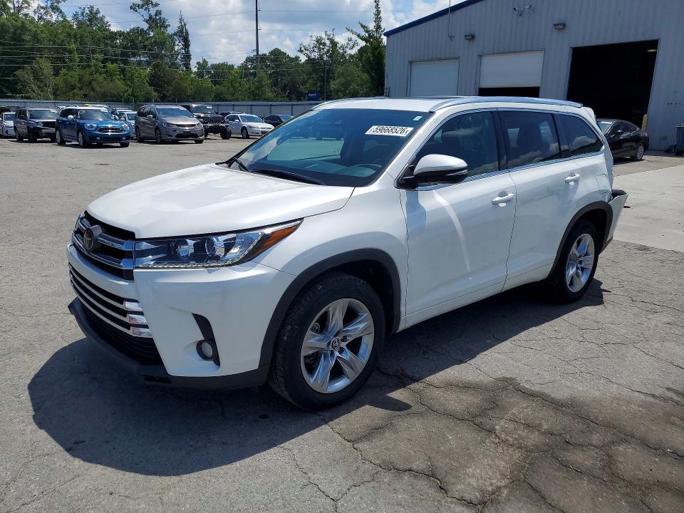 2018 Toyota Highlander — фото 1