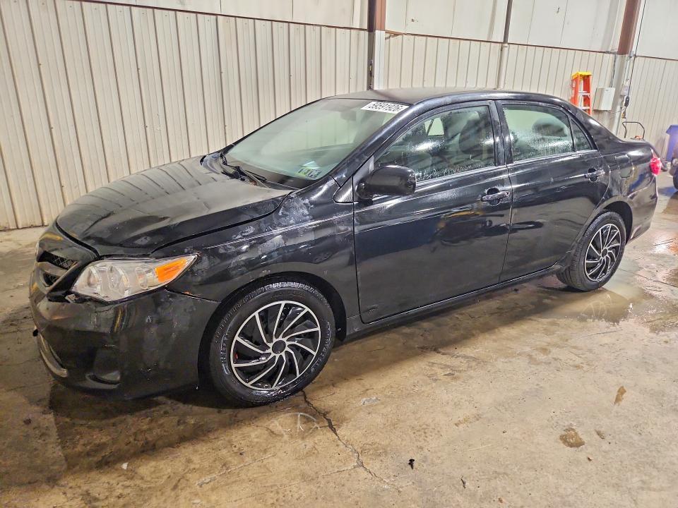 2012 Toyota Corolla — фото 1