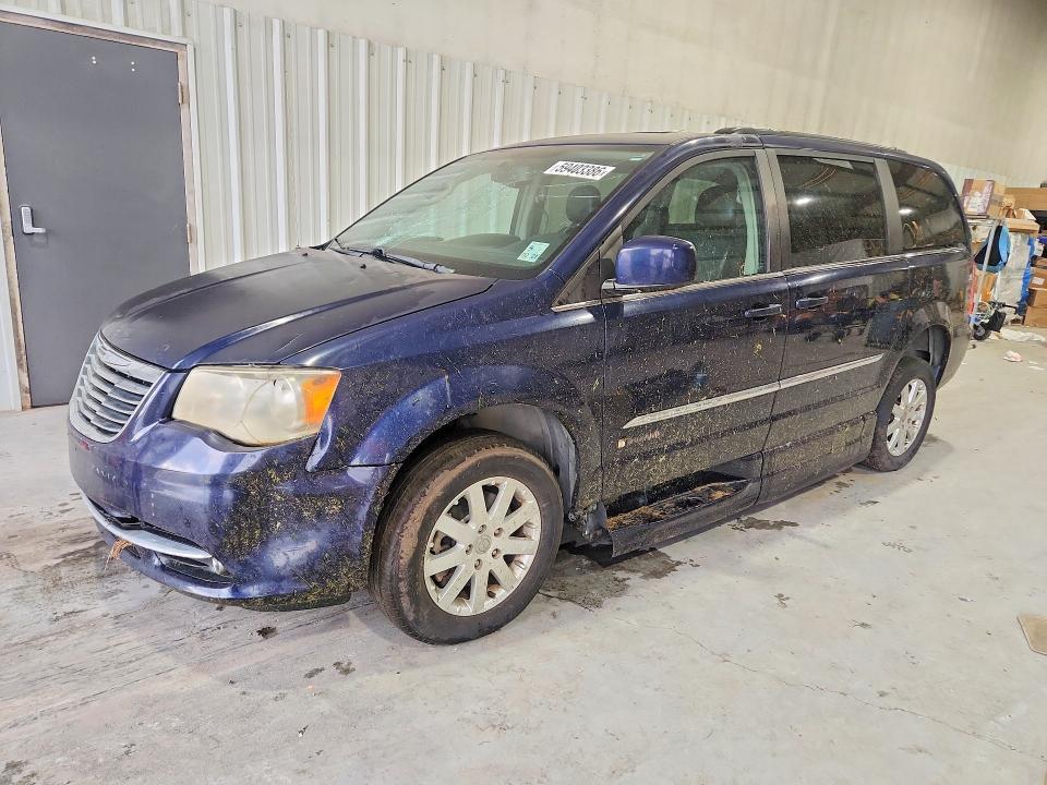 2014 Chrysler Town Country — фото 1