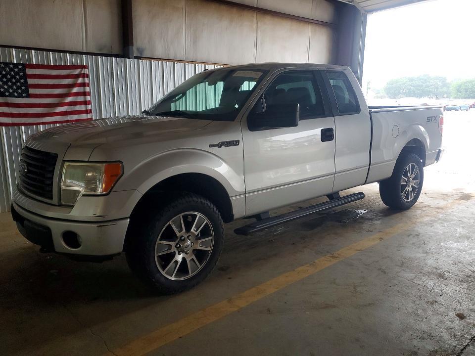 2014 Ford F150 — фото 1
