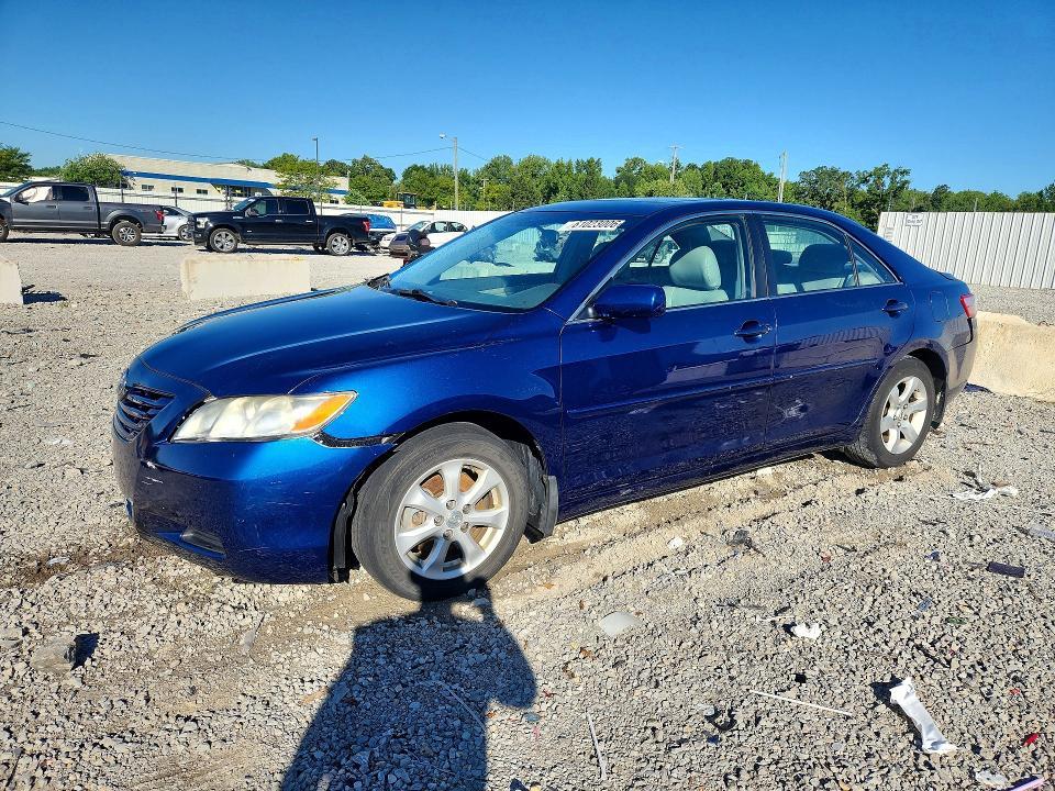 2009 Toyota Camry — фото 1