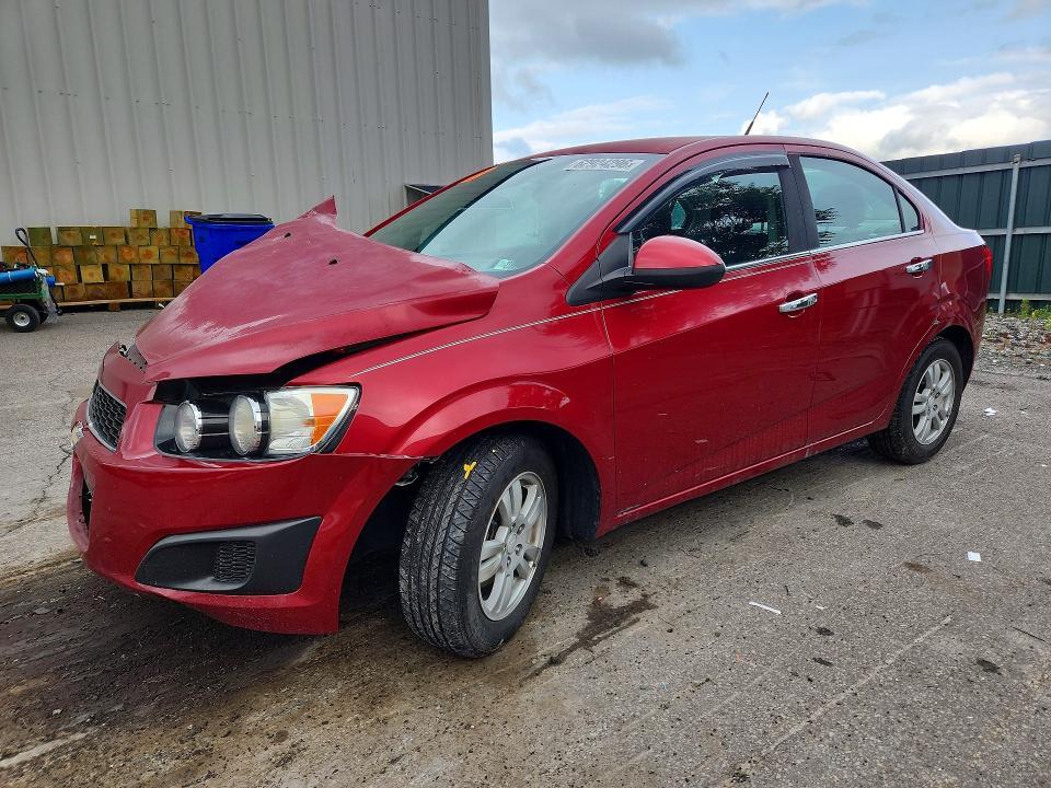 2014 Chevrolet Sonic — фото 1