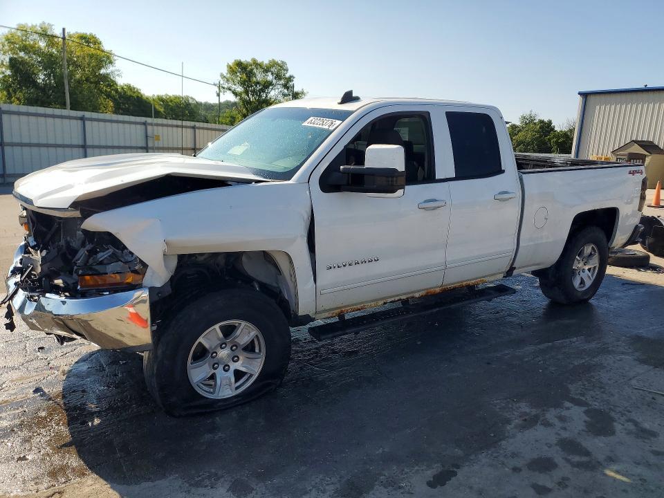 2016 Chevrolet Silverado — фото 1