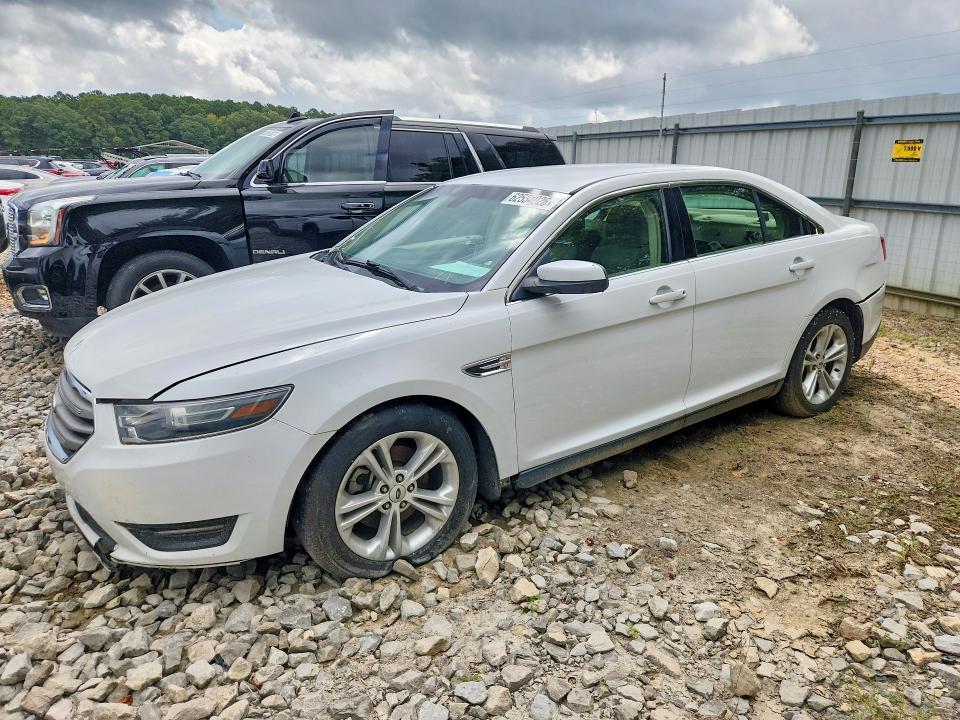 2015 Ford Taurus — фото 1