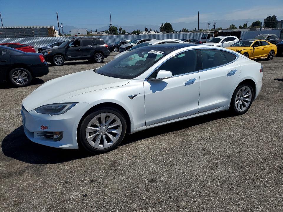 2017 Tesla Model S — фото 1