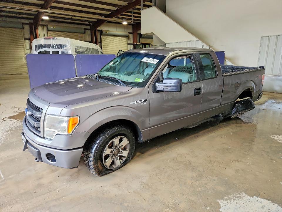 2014 Ford F150 — фото 1