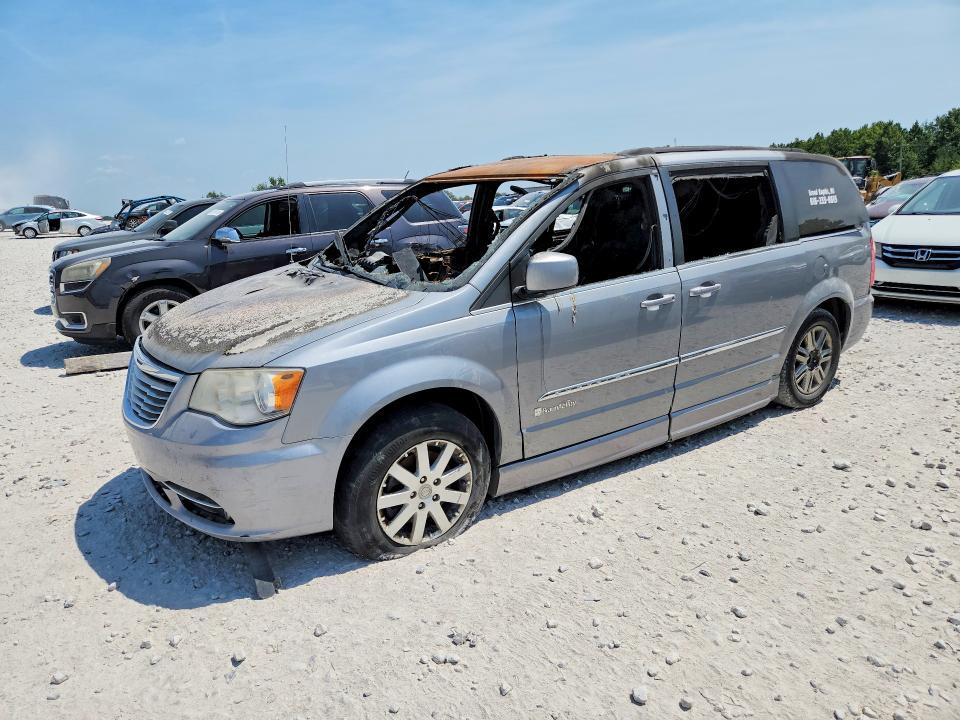 2014 Chrysler Town Country — фото 1
