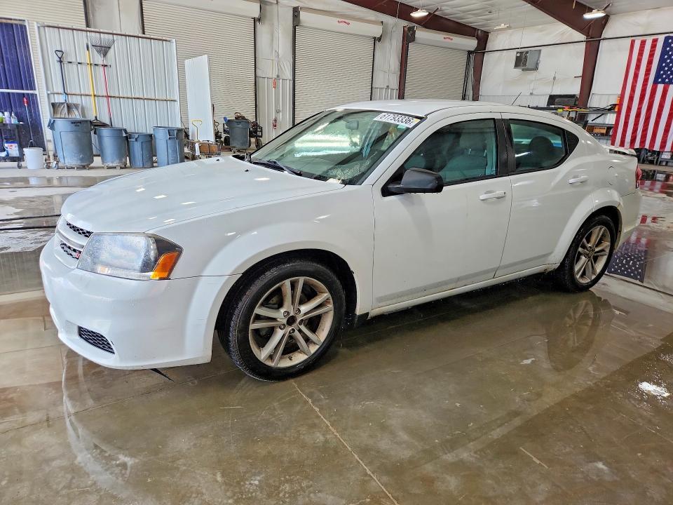 2014 Dodge Avenger — фото 1